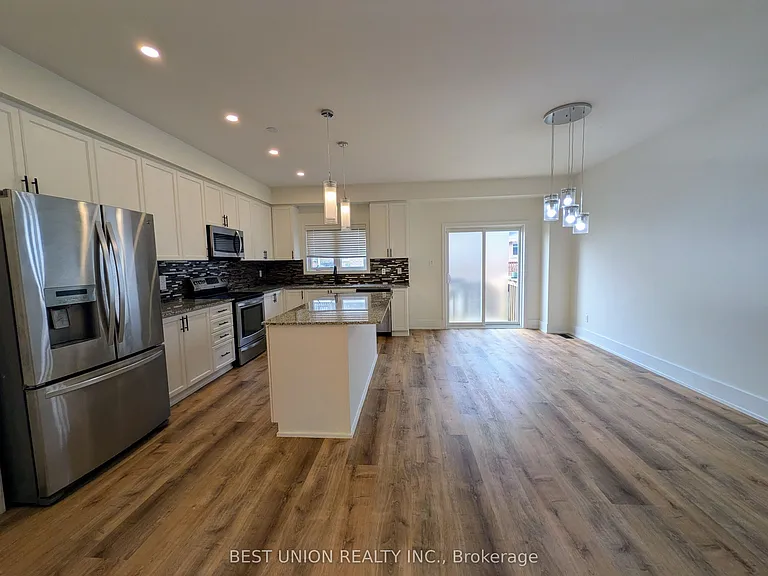 1596 Brandy Ct — Photo 2