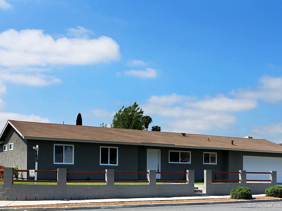 1st image of 675 Charles Dr