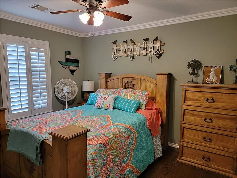 3001 Eastwood Dr — Photo 13