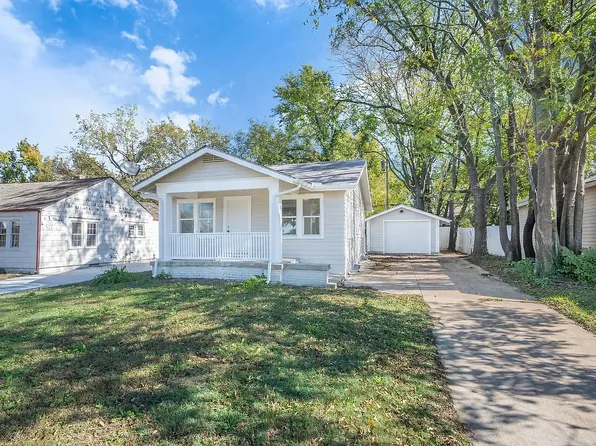 940 N Holyoke Ave, Wichita, KS 67208