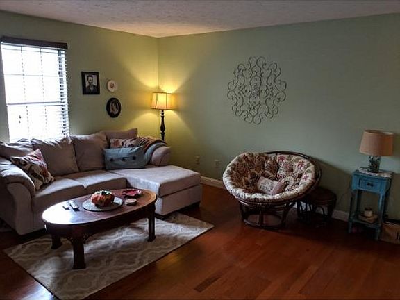 2nd image of 405 Eastley Ct