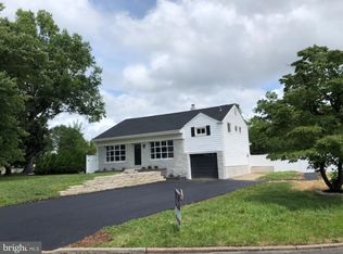 117 Centennial Rd, Warminster, PA 18974