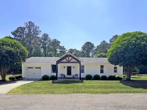 1307 Gin Pond Dr, Summerton, SC 29148