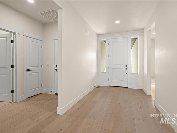 4th image of 7355 Powell Pl