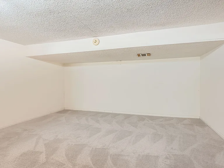 16021 Deer Ridge Dr #B — Photo 23
