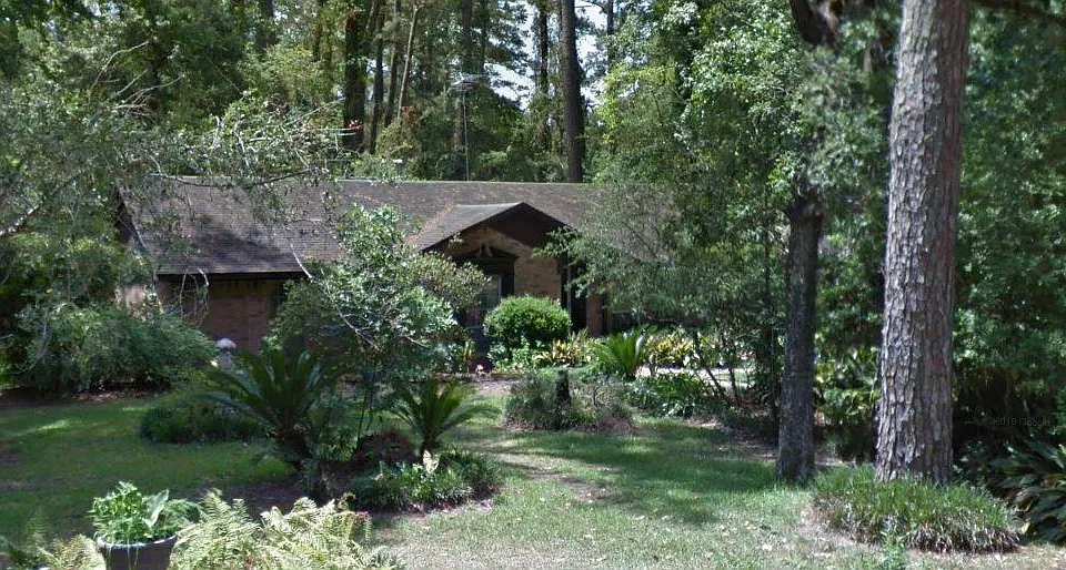 12115 Holly Ln
