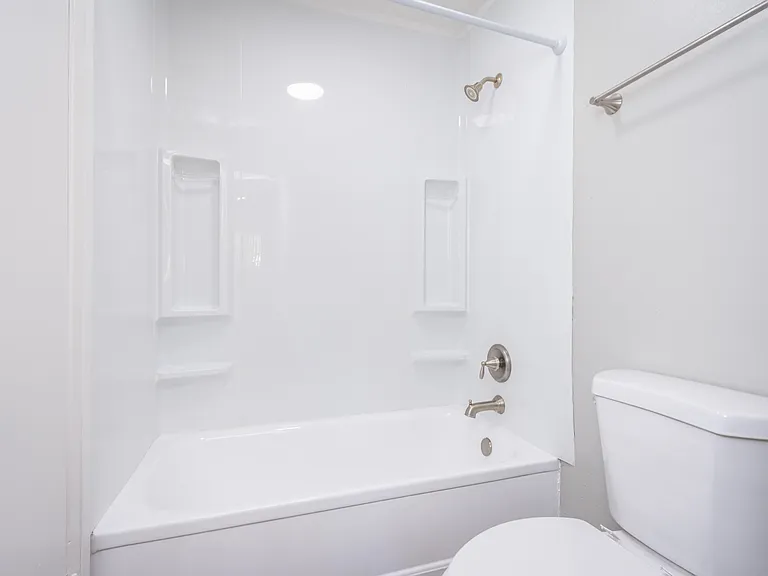 2 Bedroom Bathroom