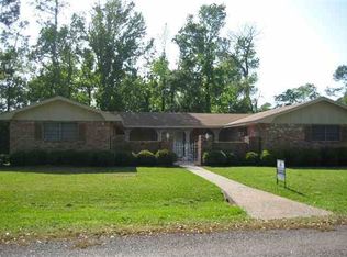 302 Bayou Dr, Beaumont, TX 77705