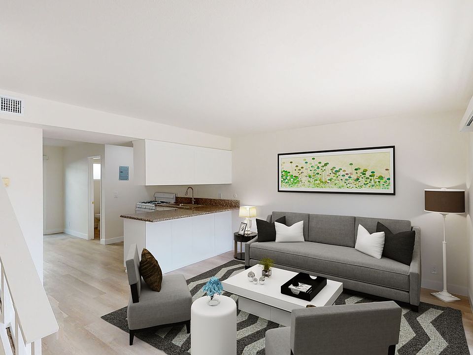 1st image of 1012 Mission Dr APT B