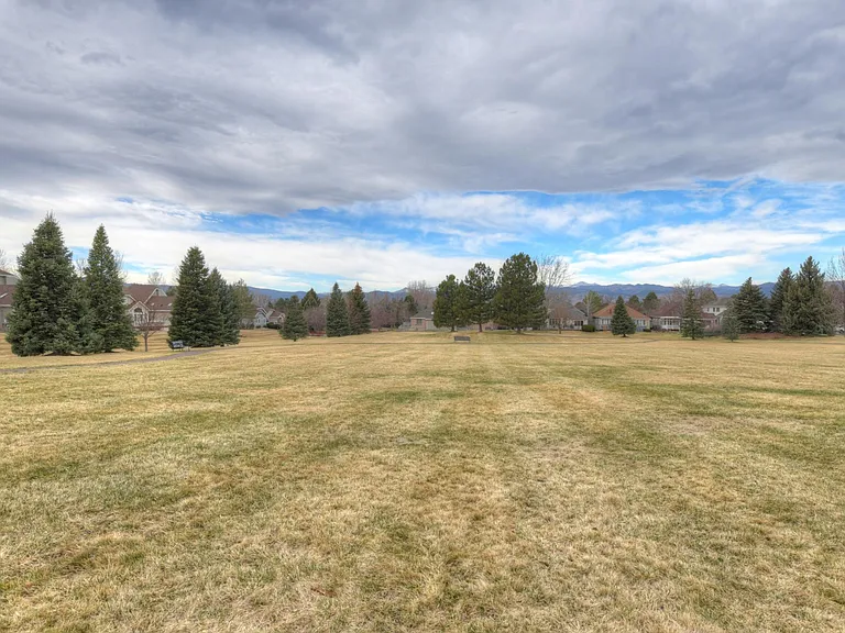 7437 Singing Hills Dr — Photo 8
