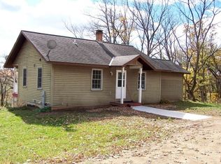 6215 Cassidy Rd, Mineral Point, WI 53565