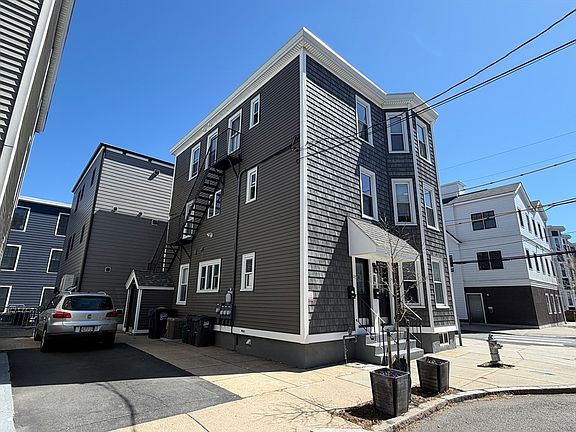 3rd image of 27 Plymouth St