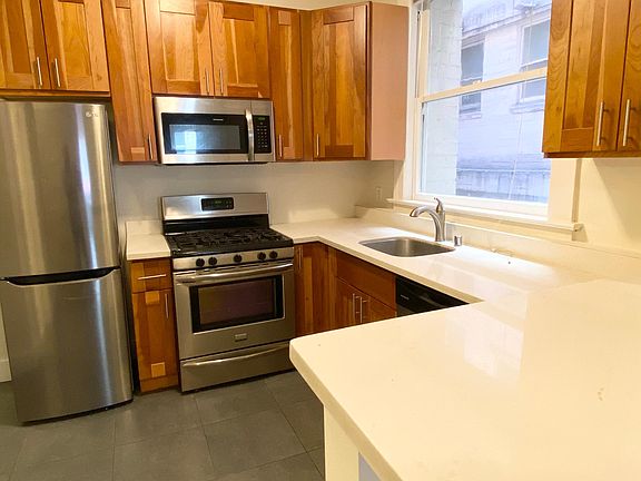 2nd image of 1035 Bush St #A