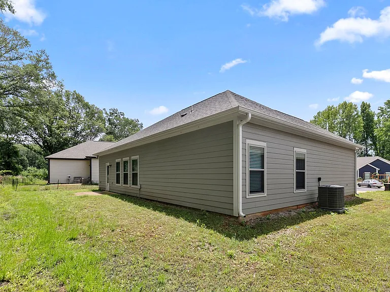 275 Avalon Way — Photo 2