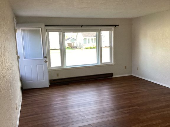 5th image of 80 E Park St