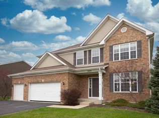 2979 Ellsworth Dr, Yorkville, IL 60560