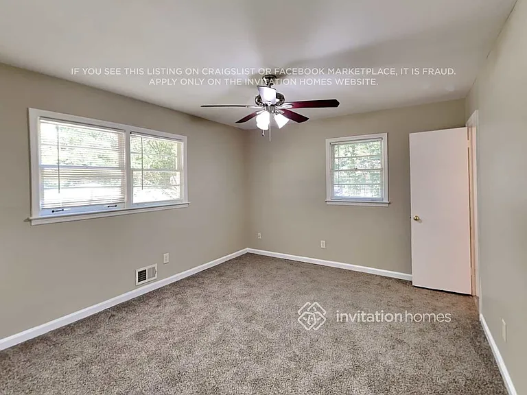 1557 Virginia Pl — Photo 9