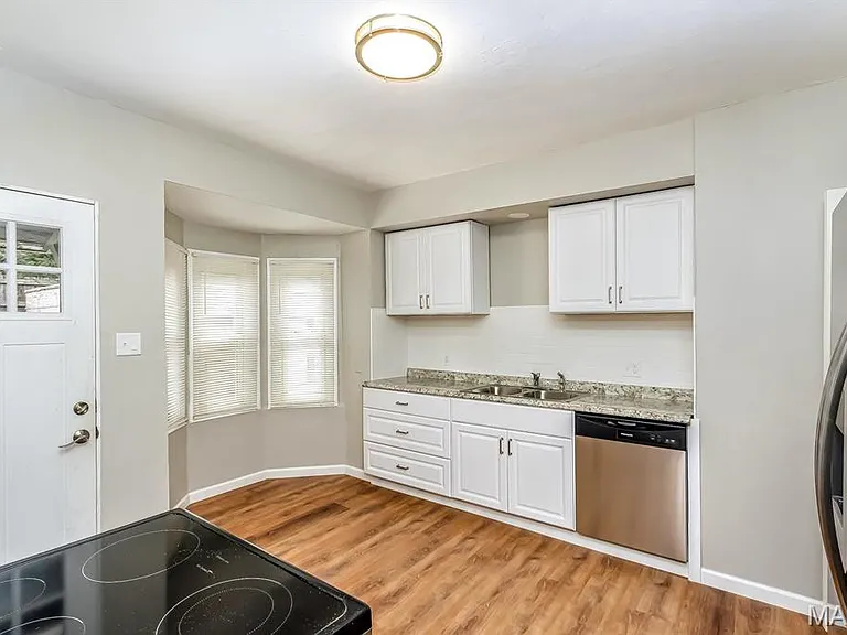 8910 Gravois Rd — Photo 6