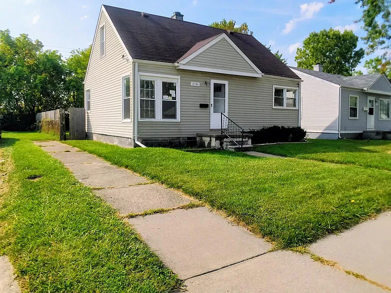 13164 Sherman Ave — Photo 1