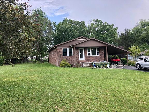 4th image of 456 Oak Hill Dr