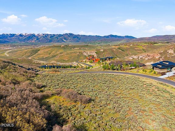 5th image of 2562 Canyon Gate Rd