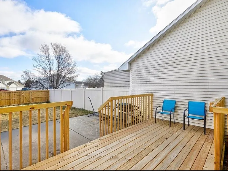 221 N Cherokee Dr — Photo 21