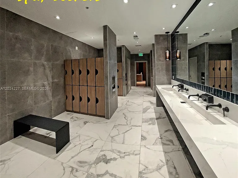 90 SW 3rd St #2208 — Photo 38