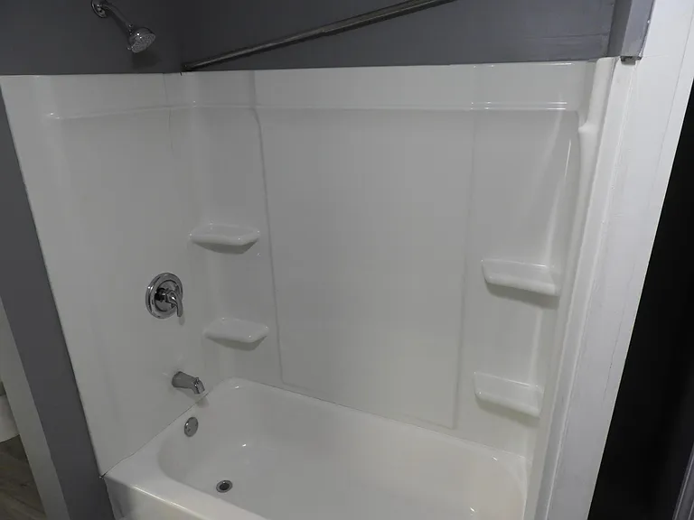 320 Ridgeway St — Photo 11