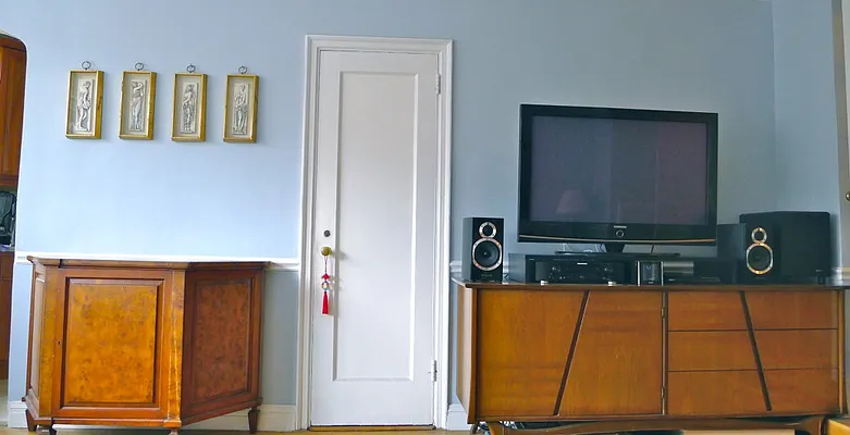 Sold by Realmart Realty LLC | media 7