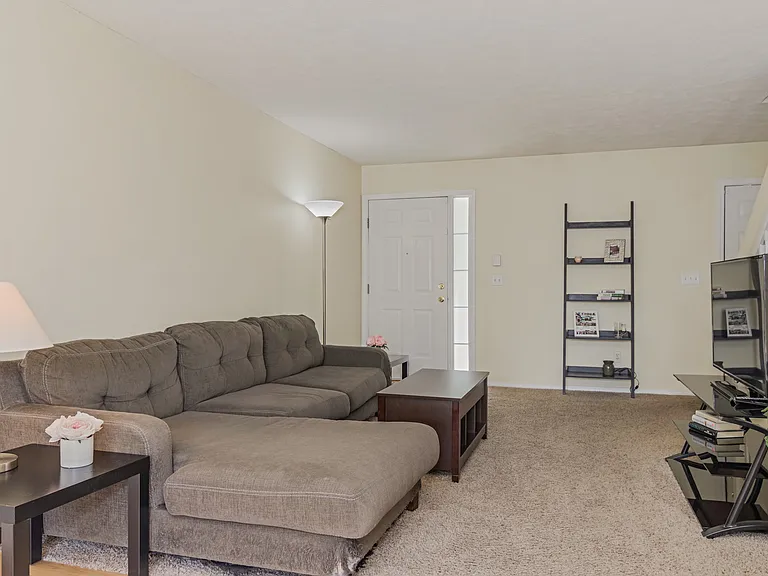 244 Parktrail Rd — Photo 5