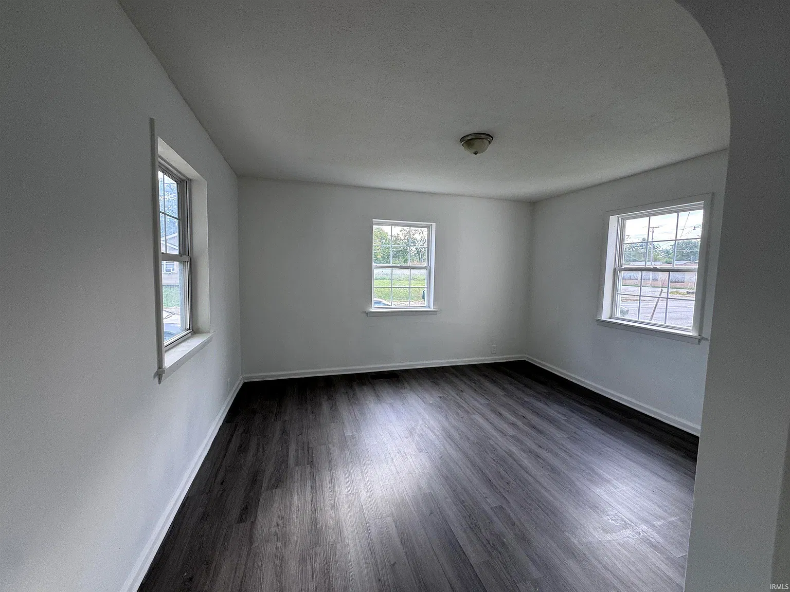 2 bed, 1.0 bath, 812 sqft, $750 — Photo 3