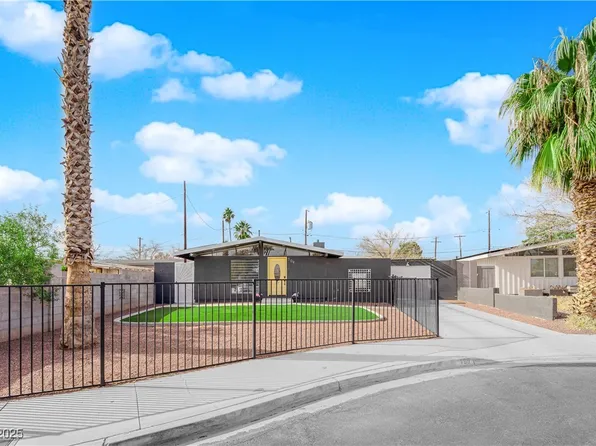 709 Osprey Cir, Las Vegas, NV 89107