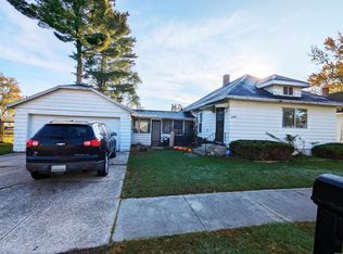 2222 Decamp Ave, Elkhart, IN 46517