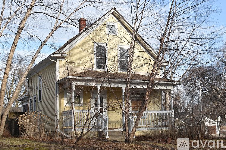 1st image of 4557 32nd Ave S