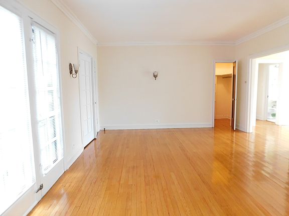 3rd image of 2600-10 Eastwood Ave #2F