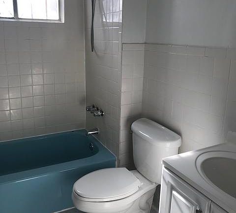 4th image of 2141 Hoffman Ave