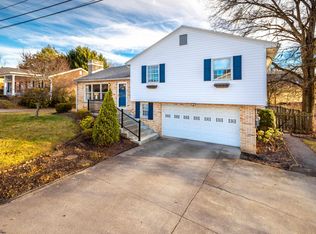 628 Killarney Dr, Morgantown, WV