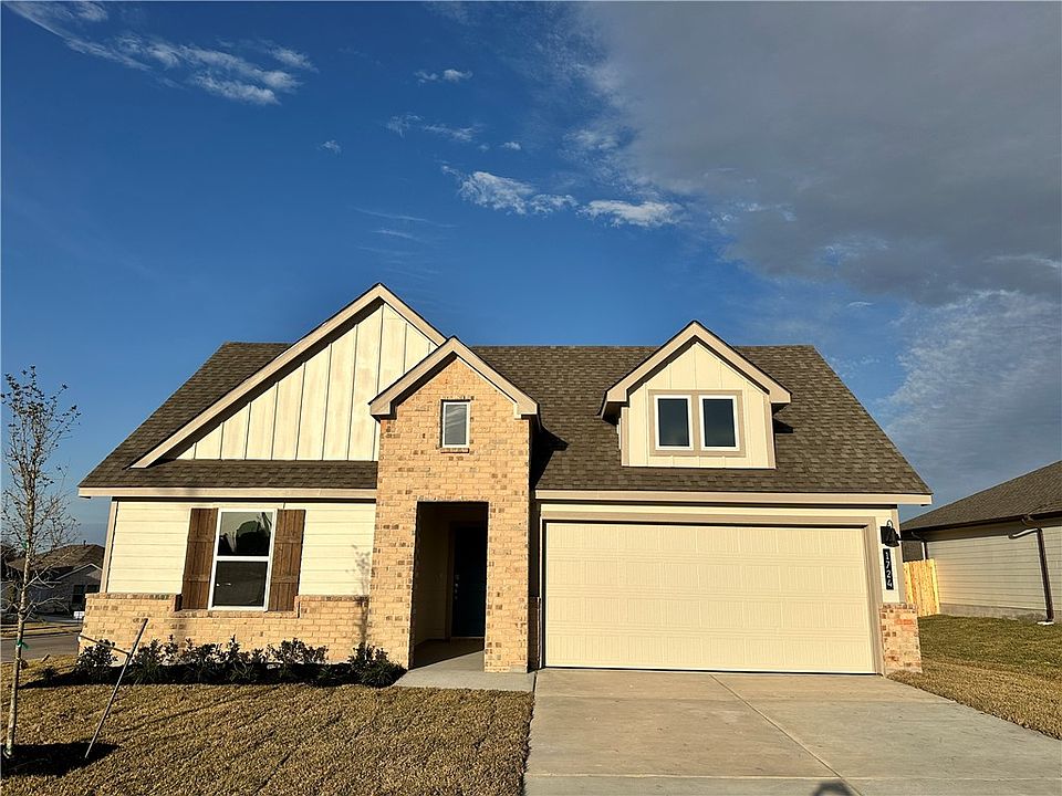 1st image of 1724 San Jacinto Dr