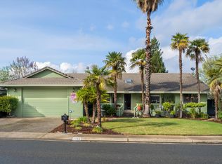 2768 Lake Redding Dr, Redding, CA 96003