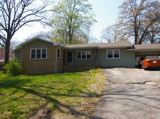 415 Crestwood Dr, Neosho, MO 64850