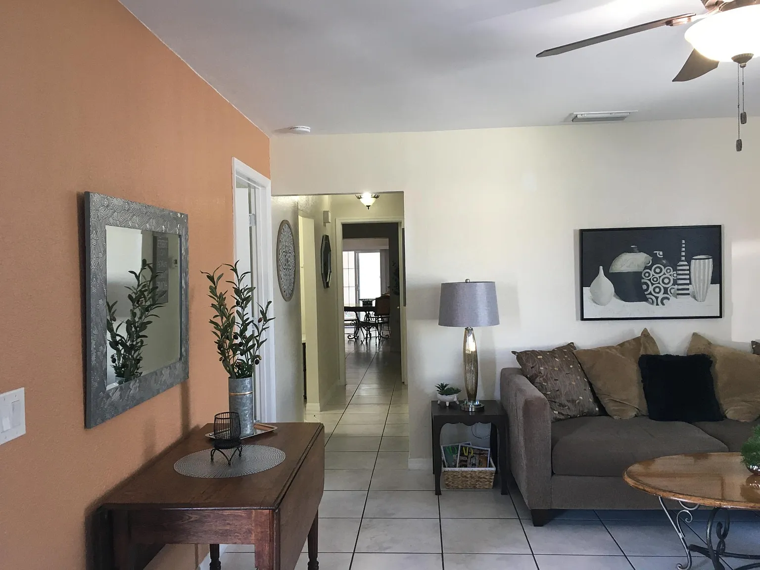 4 bed, 1600 sqft, $2,395 — Photo 2