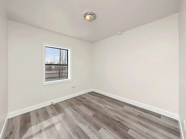 112 Pacific St #214 — Photo 4