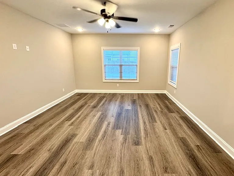 566 Tucker View Dr — Photo 7