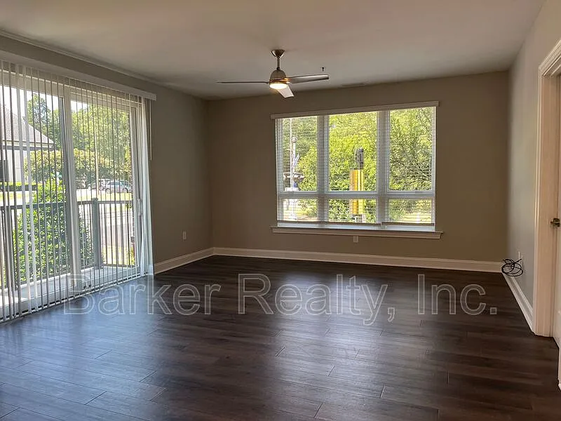 414 S White St #208
