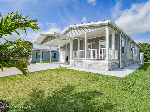 623 Hyacinth Cir, Barefoot Bay, FL 32976