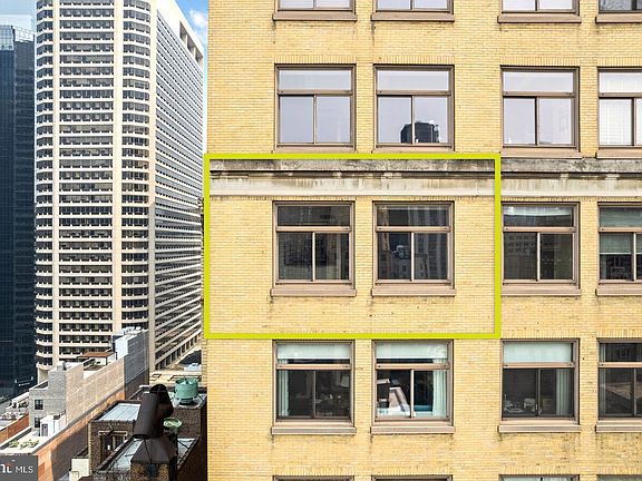 5th image of 1500 Chestnut St #-17a