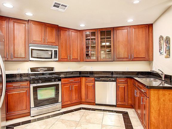 5th image of 5350 E Deer Valley Dr Unit 4242