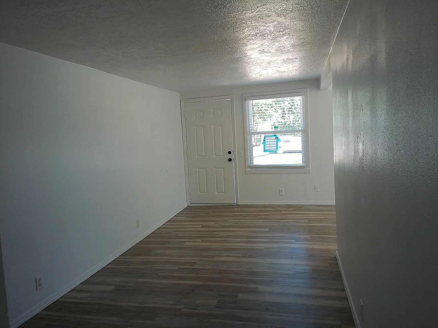 2 bed, 1.5 bath, 830 sqft, $1,500 — Photo 4