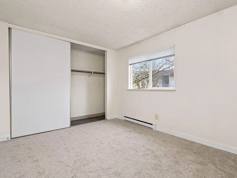 Brookstone Apartments — Photo 8