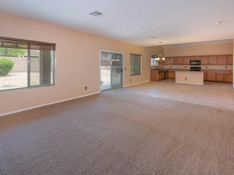 17754 W Bloomfield Rd — Photo 7
